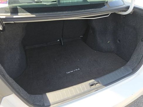 Used 2017 Nissan Sentra SV FWD image 7