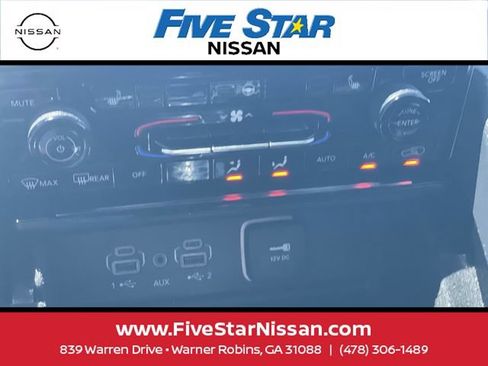 Used 2022 Jeep Grand Cherokee Altitude AWD/4WD image 29