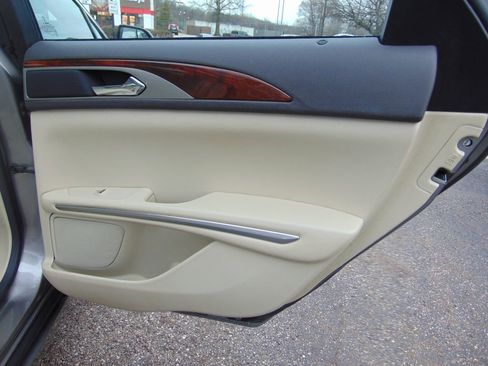 Used 2015 Lincoln MKZ Hybrid w/ Equipment Group 201A Select image 24