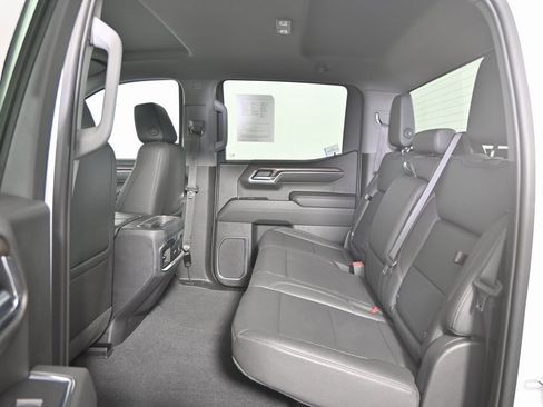 Used 2023 GMC Sierra 1500 SLT w/ SLT Premium Package image 17