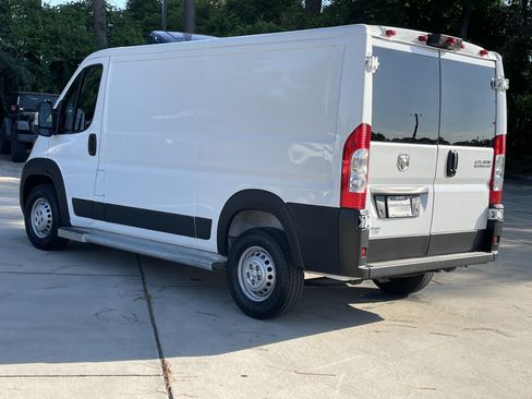 Used 2025 RAM ProMaster 2500 w/ U-Haul Equipment Group FWD image 7