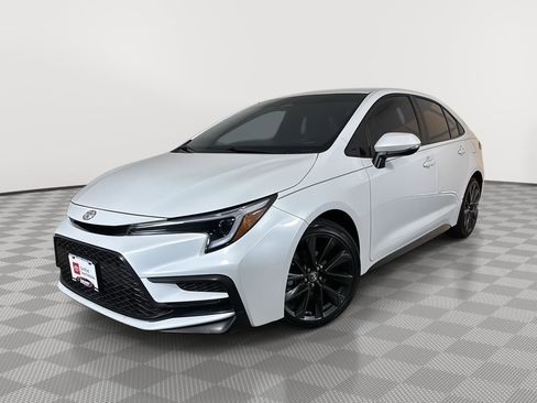 Used 2024 Toyota Corolla SE FWD image 1