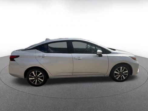 Used 2025 Nissan Versa SV FWD image 16