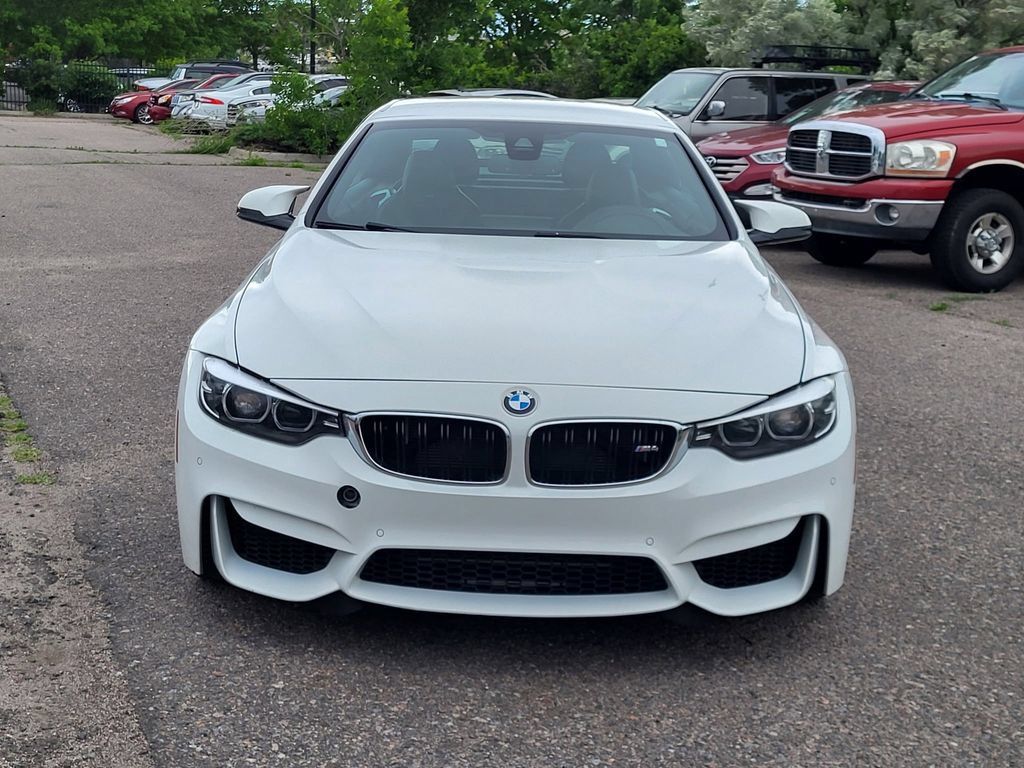 Used 2020 BMW M4 Convertible RWD image 3