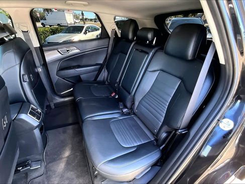 Used 2023 Kia Sportage SX image 21