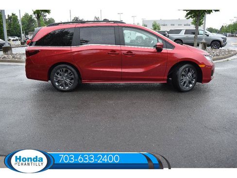 New 2026 Honda Odyssey Touring image 8