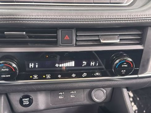 Certified 2025 Nissan Rogue SV AWD/4WD image 27
