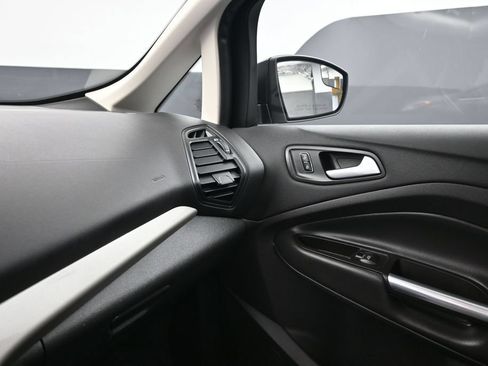 Used 2016 Ford C-MAX SEL w/ Equipment Group 303A FWD image 9