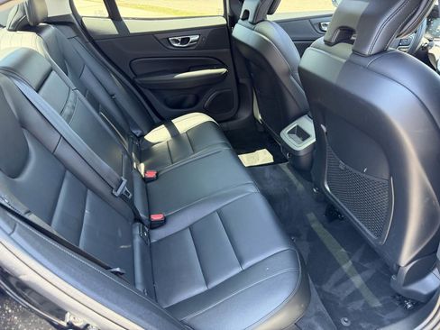 Used 2020 Volvo S60 T6 Momentum AWD/4WD image 16