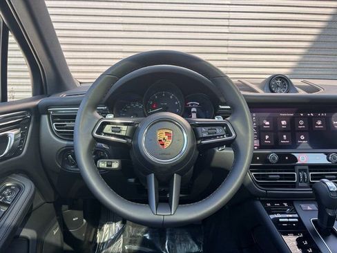Certified 2026 Porsche Macan AWD/4WD image 14