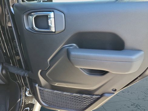 New 2026 Jeep Wrangler Willys AWD/4WD image 18
