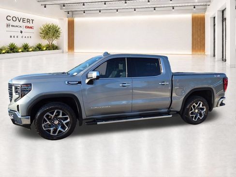 Used 2025 GMC Sierra 1500 SLT AWD/4WD image 5