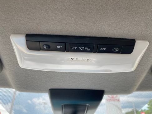 Used 2023 Nissan Kicks SV FWD image 24
