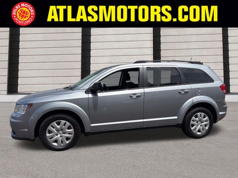 Used 2019 Dodge Journey SE FWD image 1