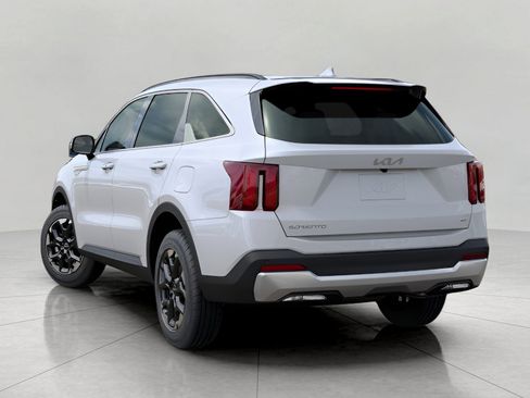 New 2026 Kia Sorento S image 4