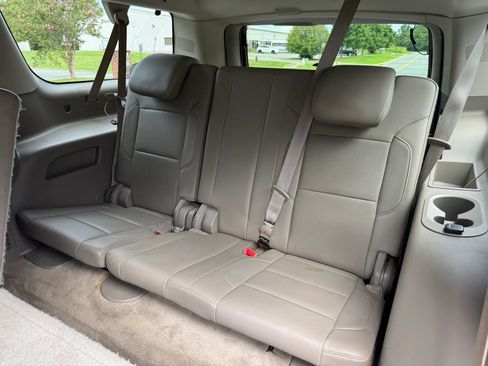 Used 2015 GMC Yukon XL SLT w/ Open Road Package AWD/4WD image 13