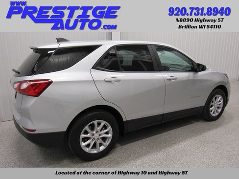 Used 2021 Chevrolet Equinox LS w/ LS Convenience Package image 4