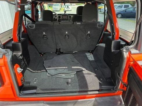 Used 2018 Jeep Wrangler Unlimited Sport image 5