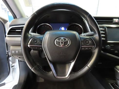 Used 2018 Toyota Camry XSE FWD image 7