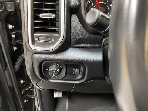 Used 2024 RAM 2500 Big Horn w/ Bed Utility Group image 34