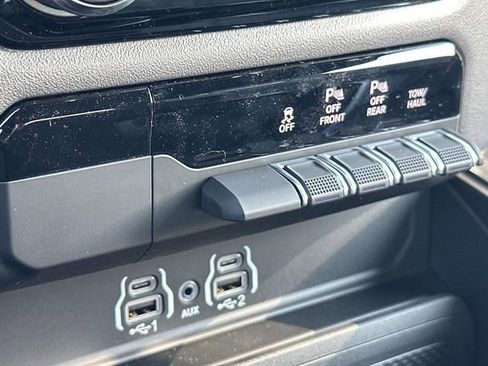 New 2026 RAM 1500 4x4 Crew Cab image 20