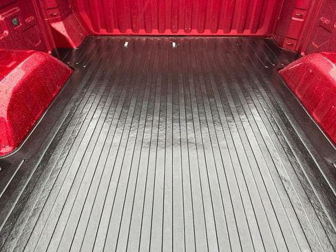 Used 2021 GMC Sierra 1500 Elevation RWD image 9