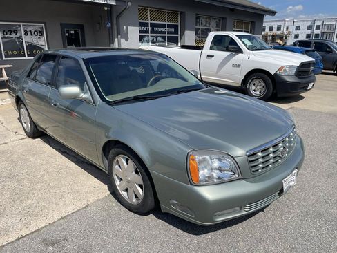 Used 2005 Cadillac De Ville DTS w/ Equipment Group FWD image 17