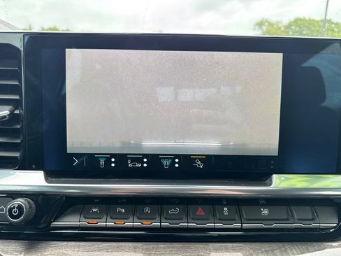 Used 2023 Chevrolet Silverado 1500 LTZ w/ Technology Package AWD/4WD image 28