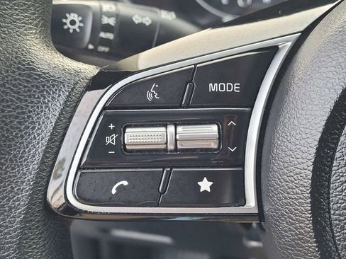 Used 2024 Kia Forte LXS image 13