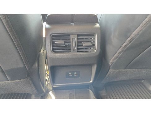 Used 2023 Nissan Rogue SV w/ SV Premium Package FWD image 20