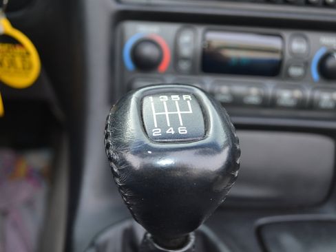 Used 2000 Chevrolet Corvette Convertible w/ Memory Pkg image 23