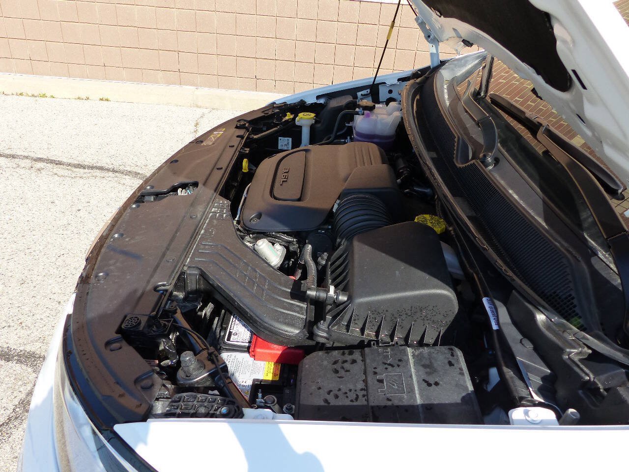 Used 2026 Chrysler Pacifica Select FWD image 16