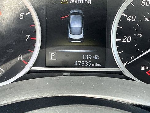 Used 2017 Nissan Sentra SV w/ Driver's Assist Package FWD image 16