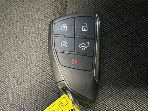 Used 2025 Chevrolet Silverado 2500 LT w/ Convenience Package image 36