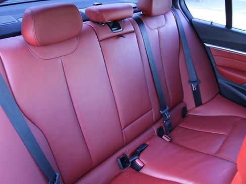 Used 2018 BMW 340i Sedan RWD image 18