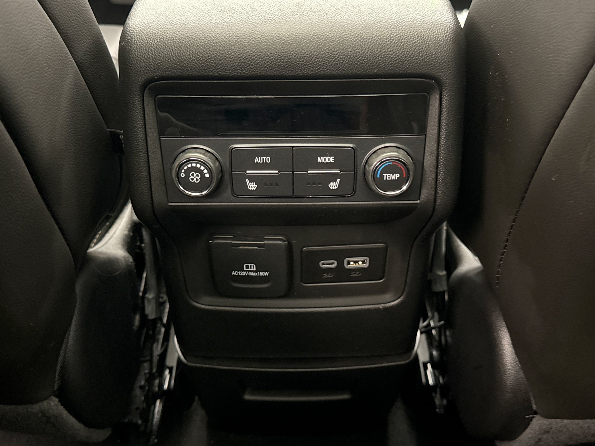 Used 2023 GMC Acadia Denali w/ Denali Ultimate Package FWD image 22
