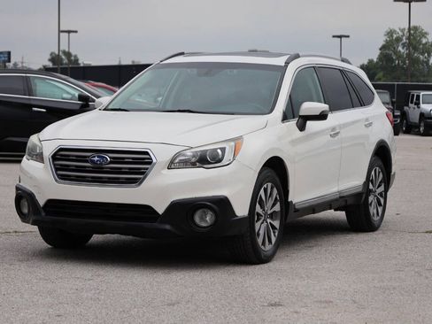 Used 2017 Subaru Outback 3.6R Touring AWD/4WD image 6