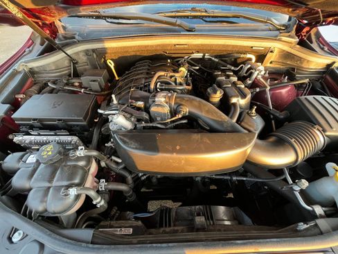 Used 2023 Dodge Durango SXT image 32