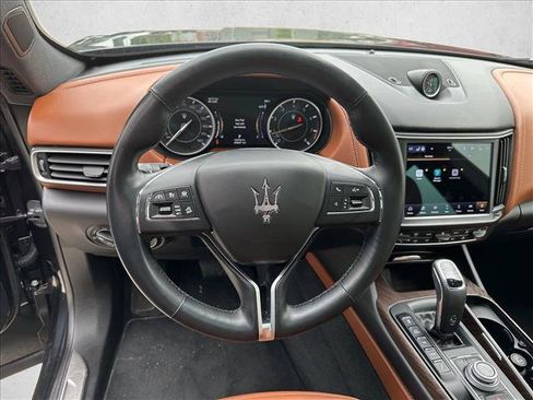 Used 2022 Maserati Levante GT AWD/4WD image 13
