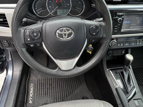 Used 2016 Toyota Corolla LE FWD image 12