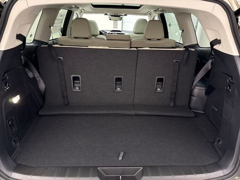 New 2025 Subaru Ascent Limited image 28