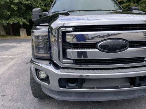 Used 2016 Ford F250 Lariat w/ Lariat Ultimate Package AWD/4WD image 14