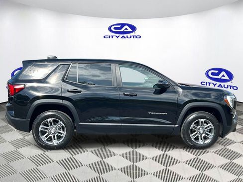 Used 2025 GMC Terrain Elevation AWD/4WD image 2