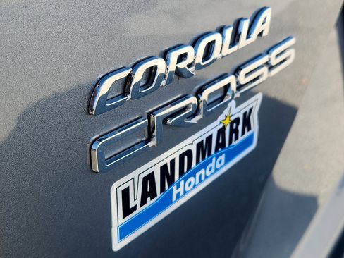 Used 2025 Toyota Corolla Cross LE image 30