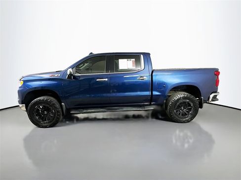 Used 2022 Chevrolet Silverado 1500 LTZ image 3
