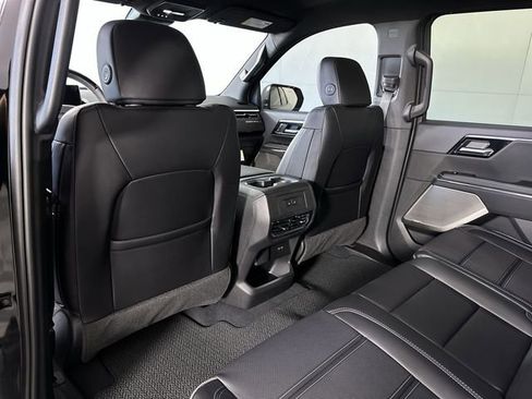 Used 2025 GMC Sierra EV Denali AWD/4WD image 22