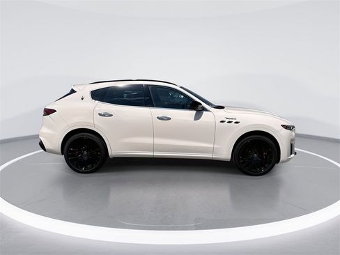 New 2024 Maserati Levante Modena Ultima image 7