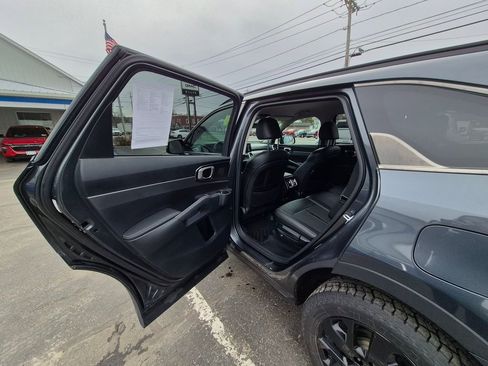 Used 2021 Kia Sorento S image 20