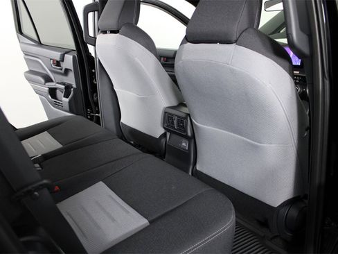 Used 2025 Toyota 4Runner TRD Off-Road image 34