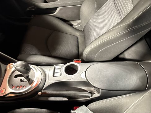Used 2015 Nissan 370Z Coupe RWD image 24